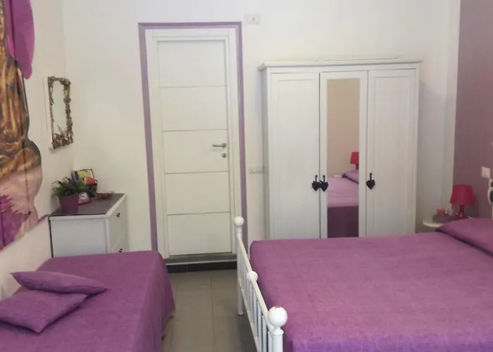 Feriehus Casetta Romantica Viola Lerici